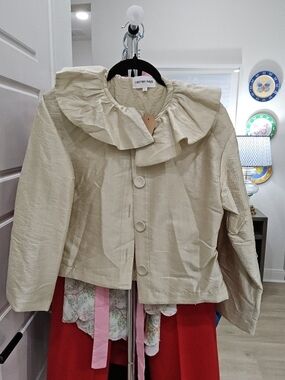 Carven Beige Ruffled-Collar Cropped Jacket